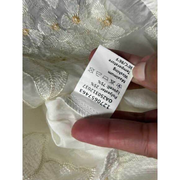 Commense Semi-Sheer Floral Shorts Set White Women’s Size M - Picture 8 of 14